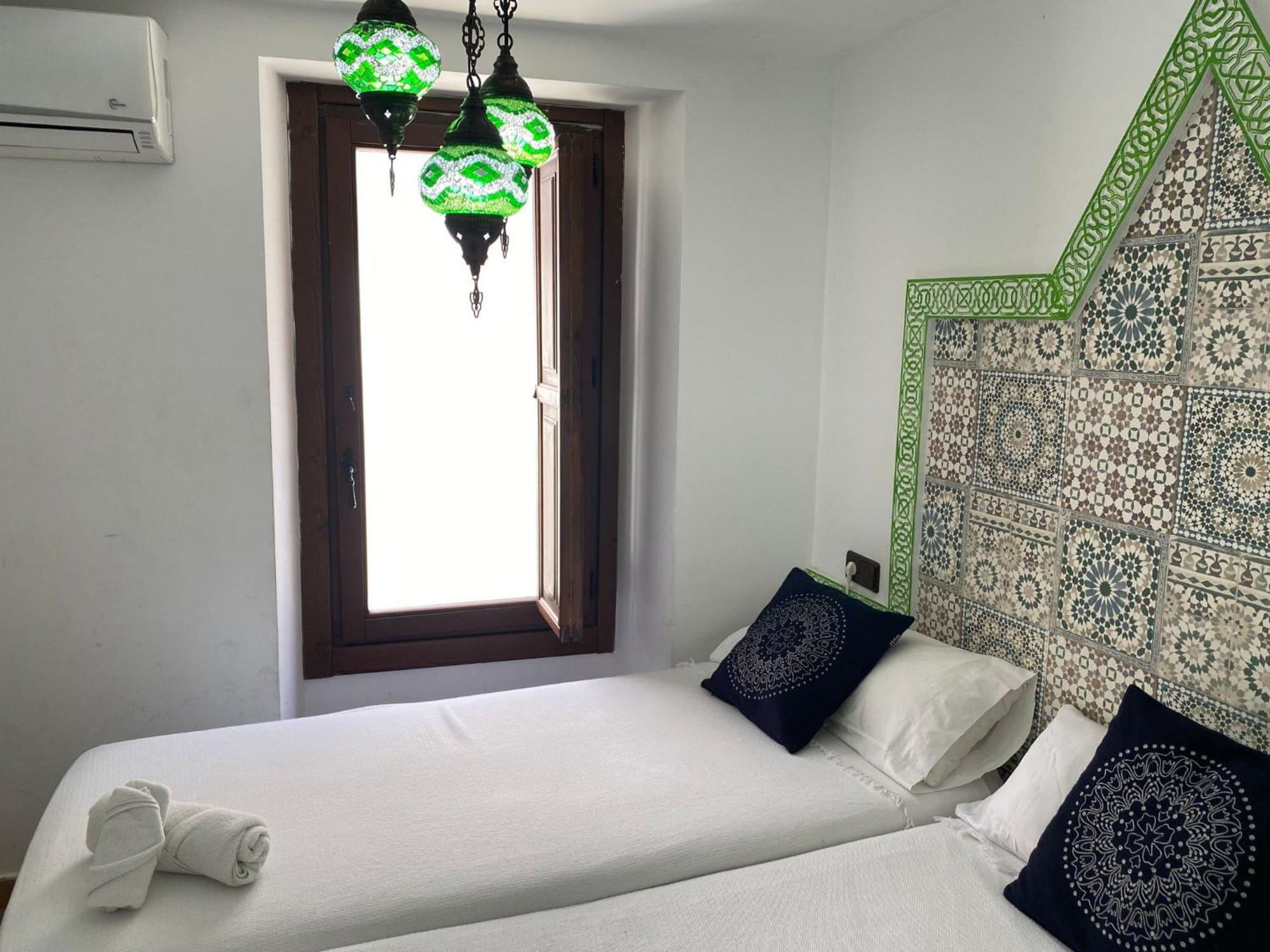 Patrimonio Arabe Vista A La Alhambra Casa de hóspedes *